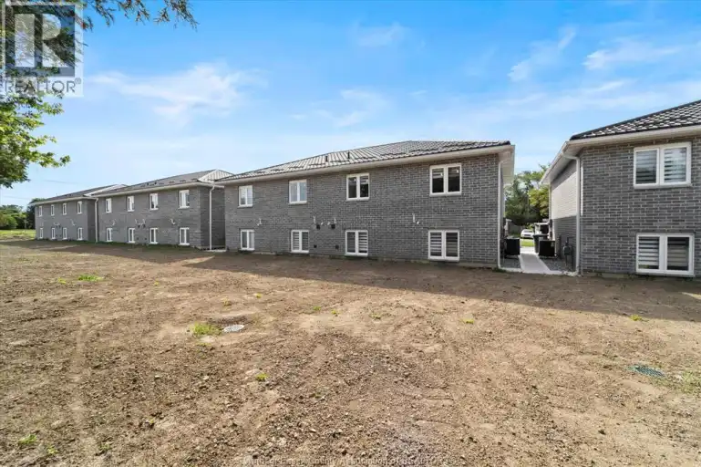 50 MAPLE | 50 MAPLE, Kingsville | 3084383