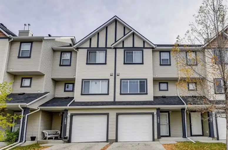 3 bed 2.5 bath walkout  basement townhouse house for rent | Calgary | 3084459