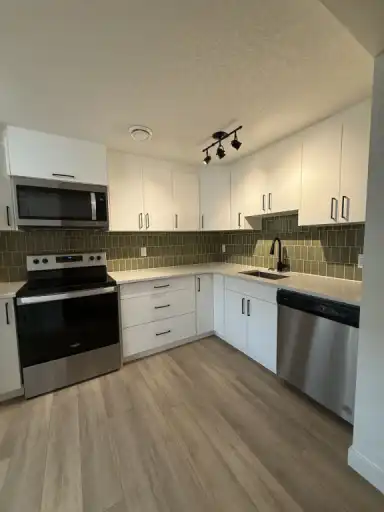 Bright 1-Bedroom Basement Suite – 1 Block LRT, Minutes to Downtown/Universities | 9336 89 Street Northwest, Edmonton | 3107878