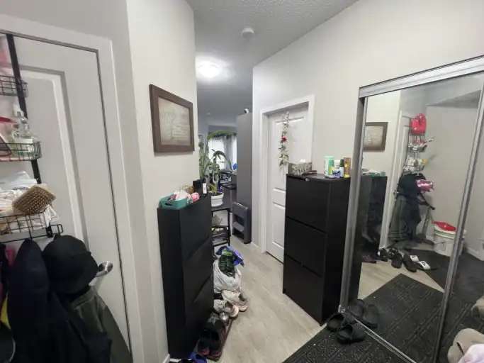 Bright Top-Floor Corner 2 Bed + Den Condo - Available January 1 | 431 - 1818 Rutherford Rd SW, Edmonton | 3084781