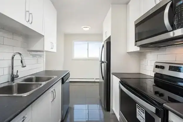 1619-1625 Dufferin Street | 1625 Dufferin Street, Whitby | 3084864