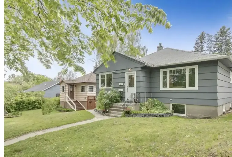 Fully Furnished PET FRIENDLY; 2 bed bright, inner city | Calgary | 3084974