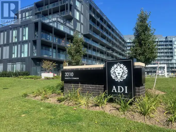 A303 - 3210 DAKOTA COMMON | A303 - 3210 DAKOTA COMMON, Burlington | 3085335