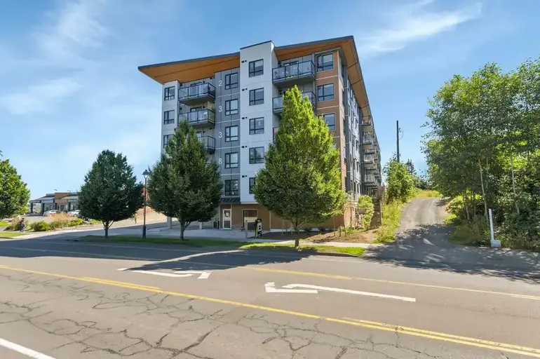 Southpoint Apartments | 2338 South Island Highway, Campbell River | 3085887