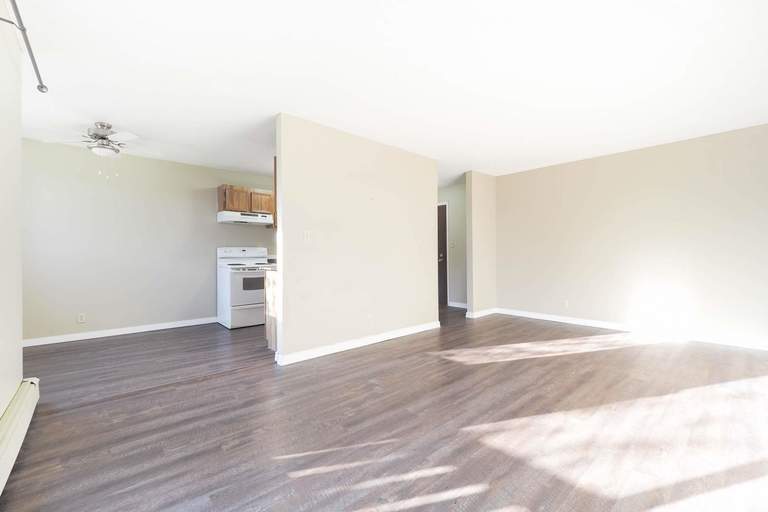 Heritage Manor | 2511 109 Street, Edmonton | 3093368