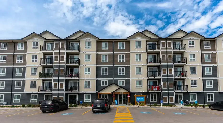 Courtview Landing | 1085 Court Avenue, Winnipeg | 3086081