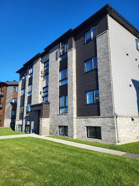 Beau grand 4 1/2 à louer | 3086107