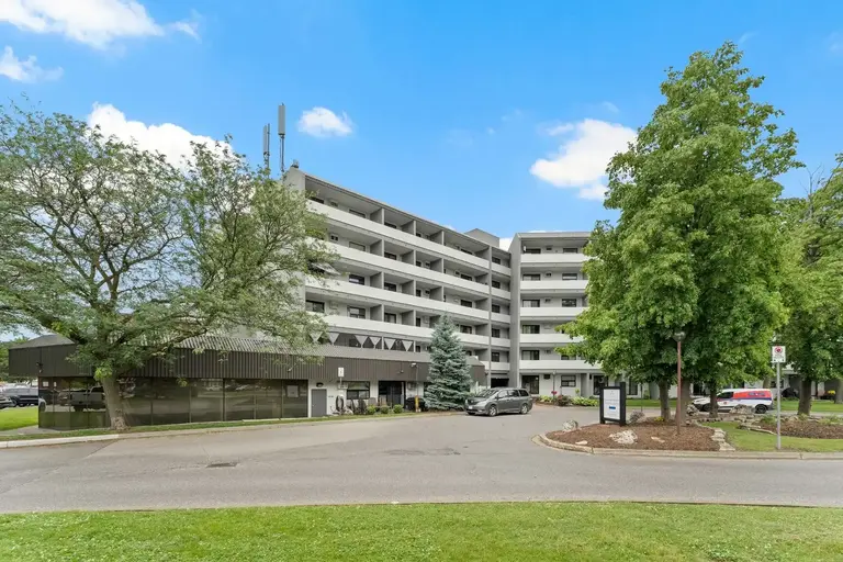 Plaza East Apartments | 11873 Tecumseh Rd. E., Tecumseh | 3088397