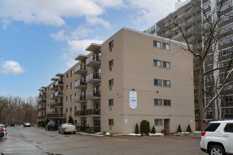 The Senate Apartments | 1223 Richmond St., London | 3086289
