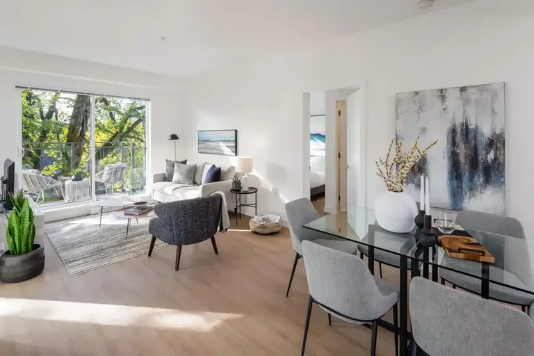 Kits Walk by Strand | 2075 W 12th Avenue, Vancouver | 3086335
