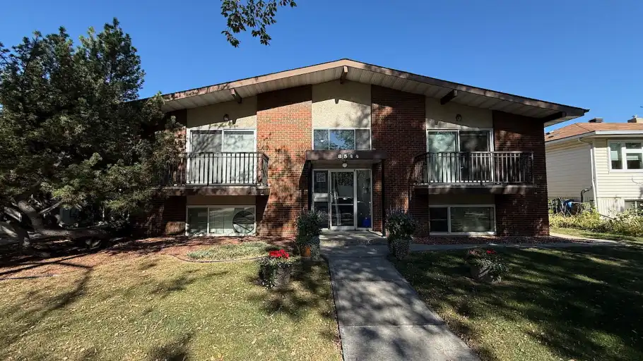 Large 3-BR/ 2 Bath in Fourplex, Near Bonnie Doon Mall, LRT | 8544 84 Avenue Northwest, Edmonton | 3086365
