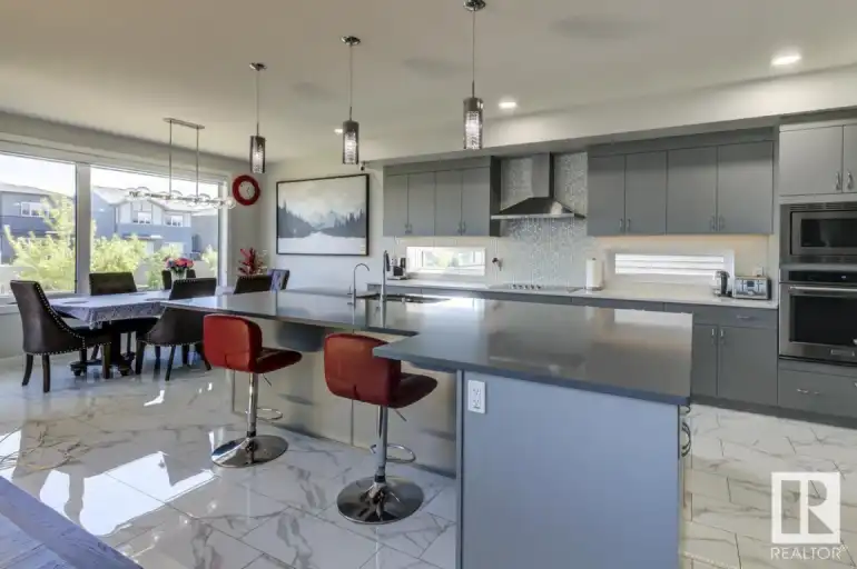 6817 Knox Loop SW Edmonton, AB | 6817 Knox Loop Southwest, Edmonton | 3118090