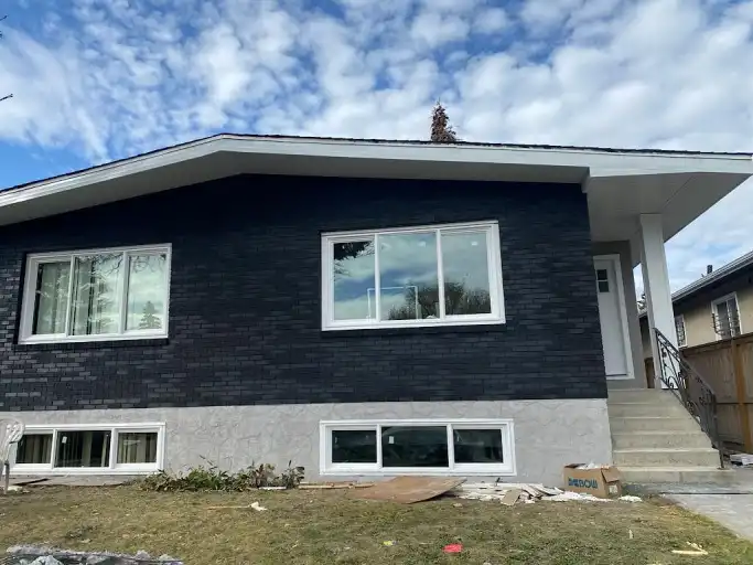 **GREAT LOCATION! RENOVATED MAIN FLOOR ONE BLOCK FROM 17 AVE SE** | 1711 51 Street Southeast, Calgary | 3162917