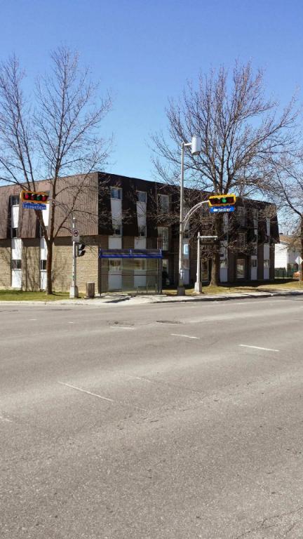 LAVAL, AUTIEUL- BEAU GRAND 5 ½ A LOUER ( Libre 1ier Novembre ) | 3086443