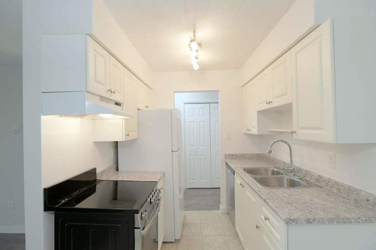 Mandalay Terrace | 325 Ward Street, New Westminster | 3086628