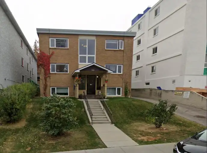 Large and Well Maintained 2 Bedroom/1 Bathroom Suite | 6 - 931 19 Avenue Southwest, Calgary | 3109507