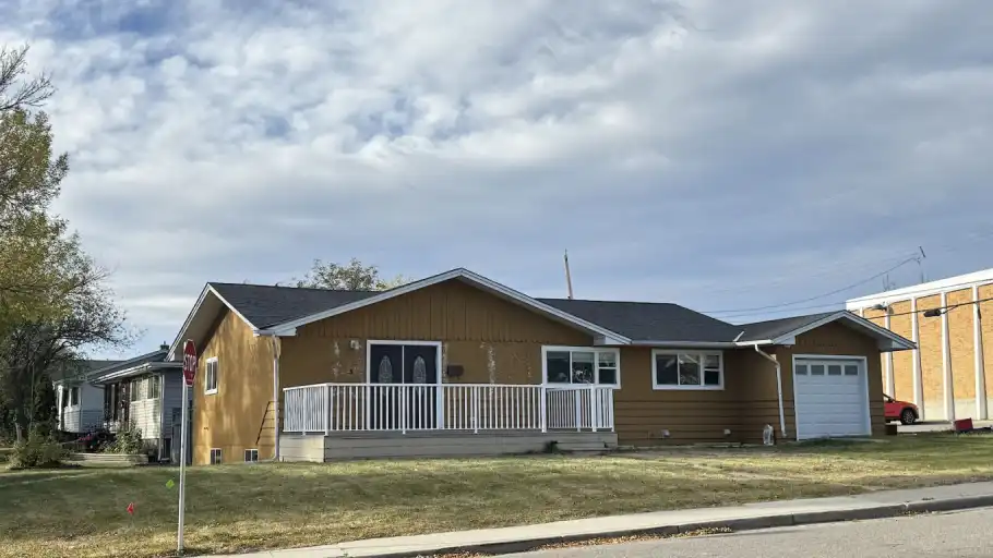 Three bedroom basement for rent | 3 Holmwood Avenue Northwest, Calgary | 3088588