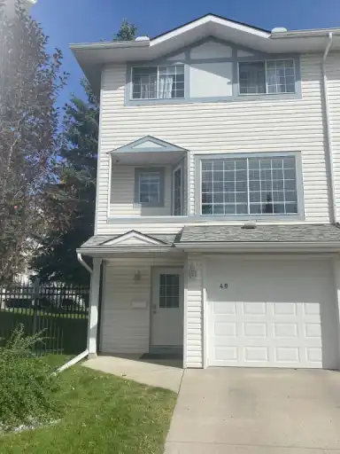 Well Maintained Chinook Area Townhouse | Calgary | 3086710