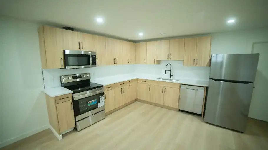 $1,400 – Modern 2-Bedroom Bsmt| Private Entry, All Utilities Included | 11411 112 Avenue Northwest, Edmonton | 3086720