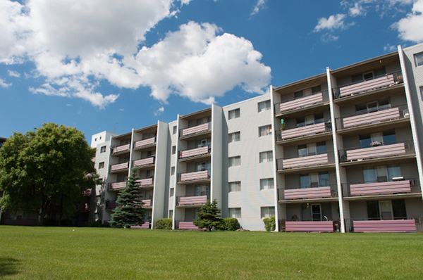 Parkwood Square | 170 Watt Street, Winnipeg | 3086729