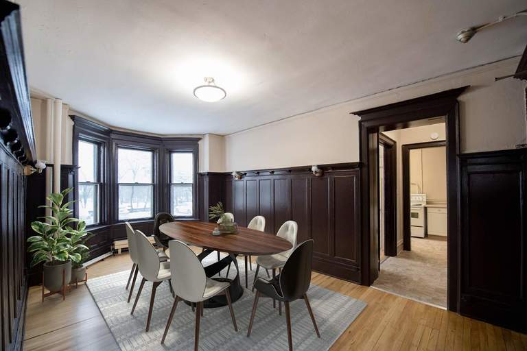 Roslyn Square | 40 Osborne St., Winnipeg | 3086742