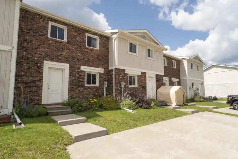 Creekview Estates | 350 County Blvd, Thunder Bay | 3167275