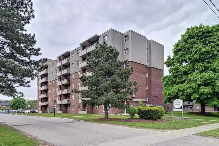 Westport Towers Apartments | 6 & 16 Willow Road, Guelph | 3087145