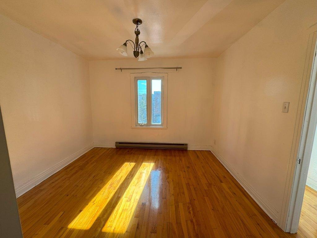 4 et 1/2 (2 chambres fermées), Métro Crémazie | 3087437