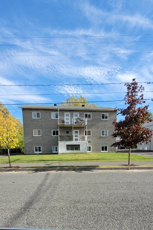 4 1/2 a Saint-Germain Disponible 15 octobre | 3087941