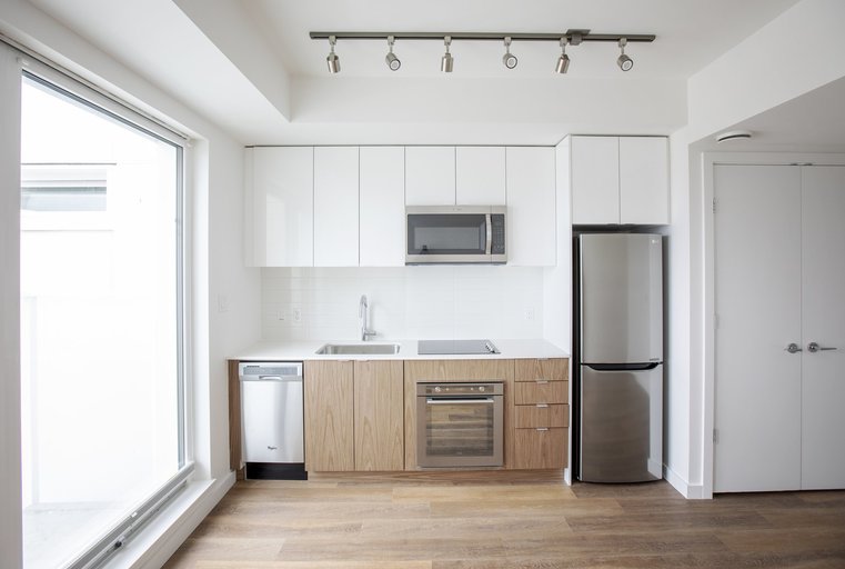 Brixton Flats | 303 East Pender Street, Vancouver | 3140588