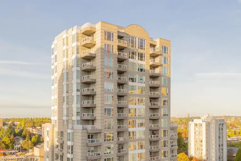 The Melbourne | 3433 Crowley Drive, Vancouver | 3140593