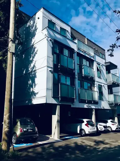 Kie's Place | 1534 Henshaw Lane, Vancouver | 3140595