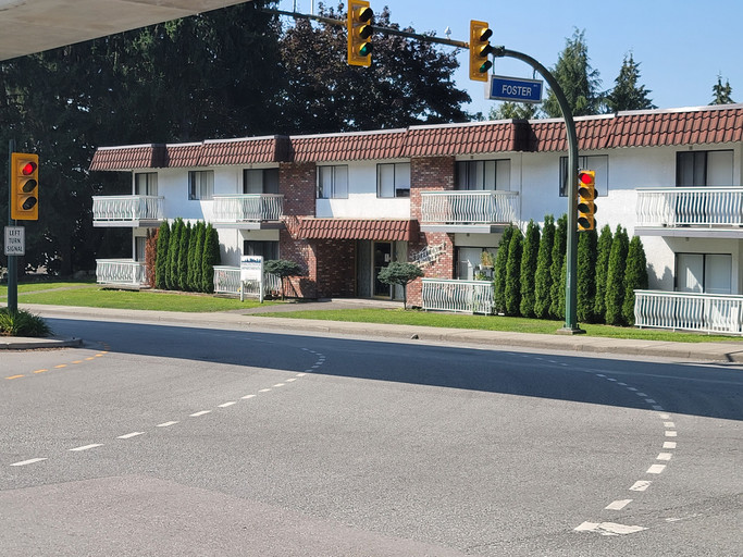 Parklane Manor Apartments | 3055 North Road, Burnaby | 3088171