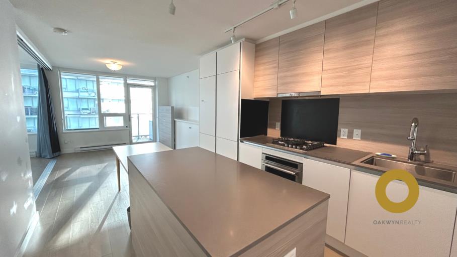 1 Bed 1 Bath at Riversky Tower 2 in New West | 988 Quayside Drive, New Westminster | 3088175