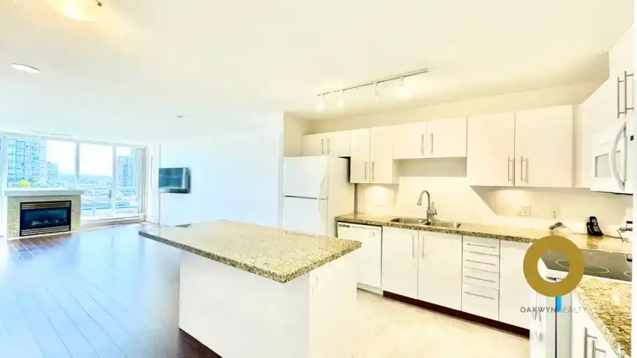 Spacious 2 Bed 2 Bath in Brentwood!! | 2138 Madison Avenue, Burnaby | 3088178