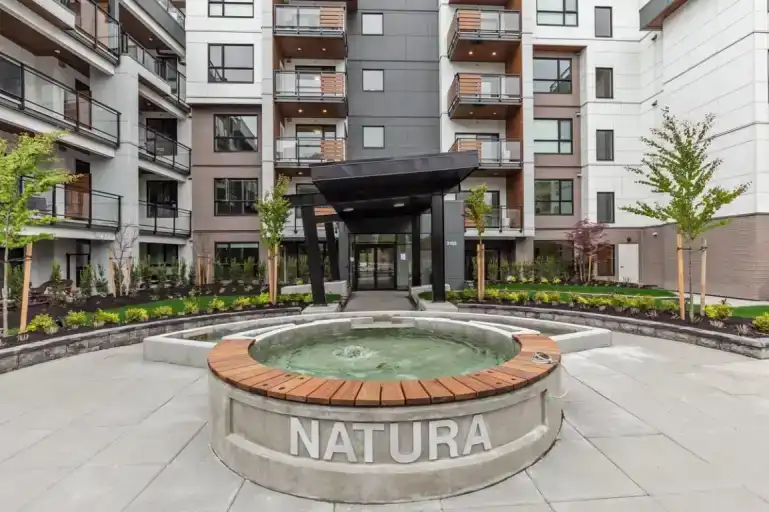2 bedrooms+den+2 washrooms -2 parking stalls | 3182 Gladwin Road, Abbotsford | 3088179