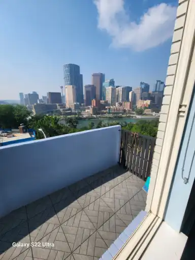Cozy renovated 1 bedroom condo with a spectacular view | 502 - 316 1 Avenue Northeast, Calgary | 3153668