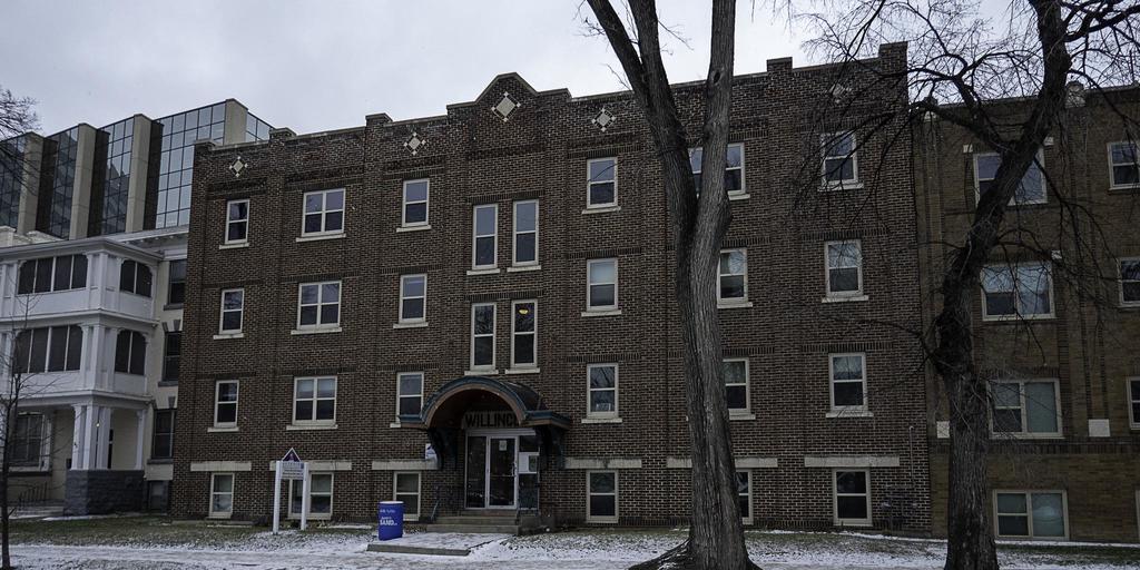 75 Kennedy | 75 Kennedy Street, Winnipeg | 3093754