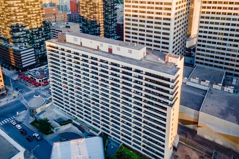 Yonge Eglinton Apartments — Orchard View | 33 Orchard View Boulevard, Toronto | 3114188