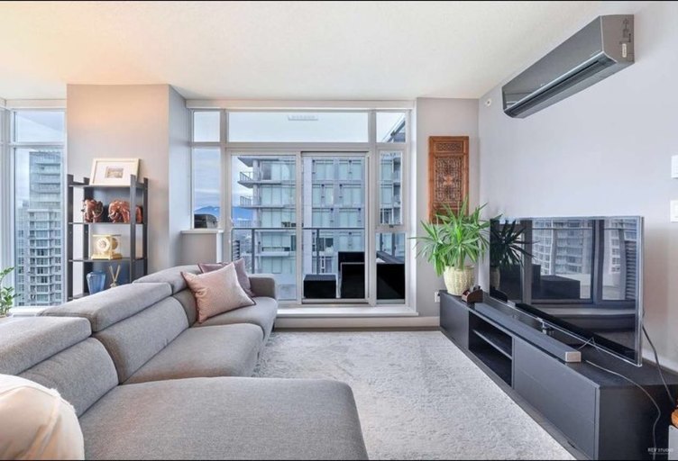 Gorgeous Metrotown Condo with Amazing Views | 6588 Nelson Avenue, Burnaby | 3088504