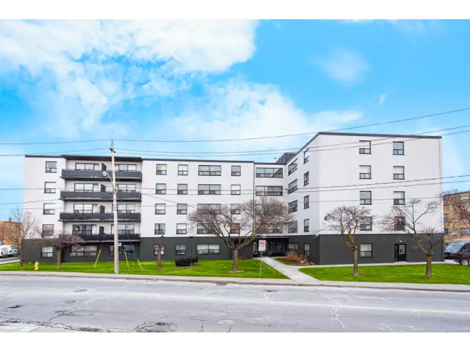 1050 Castlefield Avenue | 1050 Castlefield Avenue, Toronto | 3122342