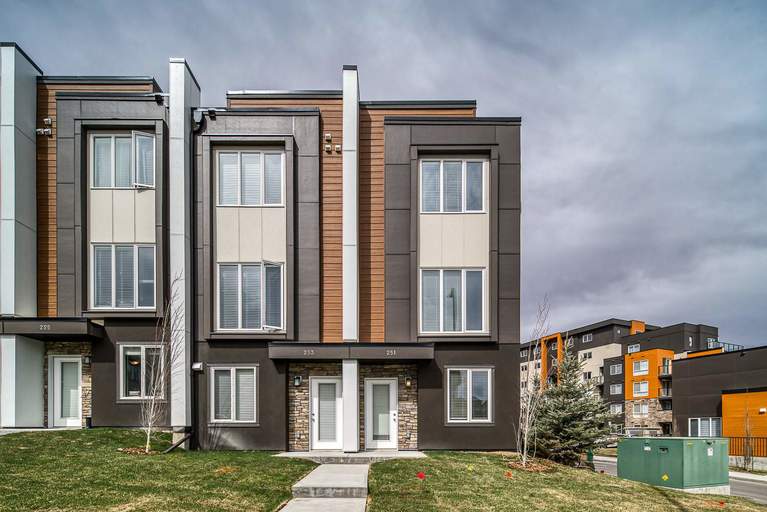 Emerald Sky Townhouse | 30 Kincora Glen Park Northwest, Calgary | 3114450
