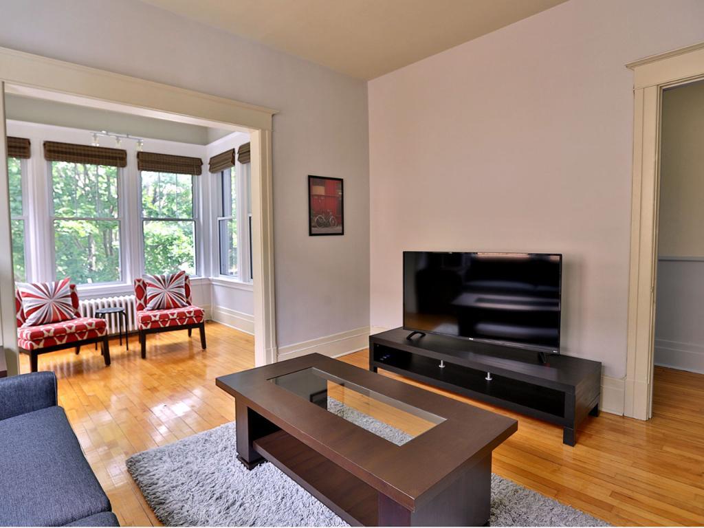 Grand 7 1/2 tout meublé tout inclus (3 chambres) - location au mois | 3088915
