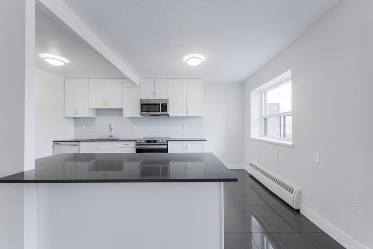 245 Lakeshore Drive | 245 Lakeshore Drive, Toronto | 3088958
