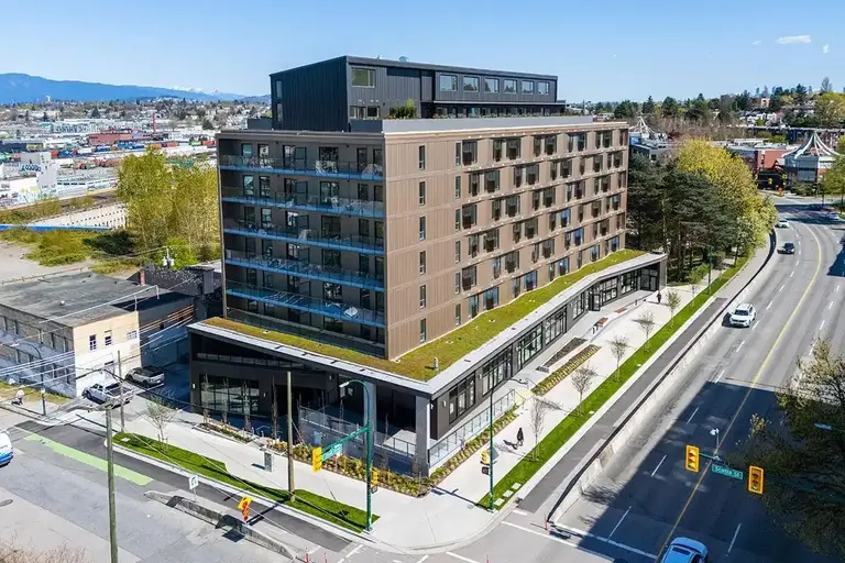 CHROMA Off Main in False Creek | 1888 Scotia Street, Vancouver | 3141218