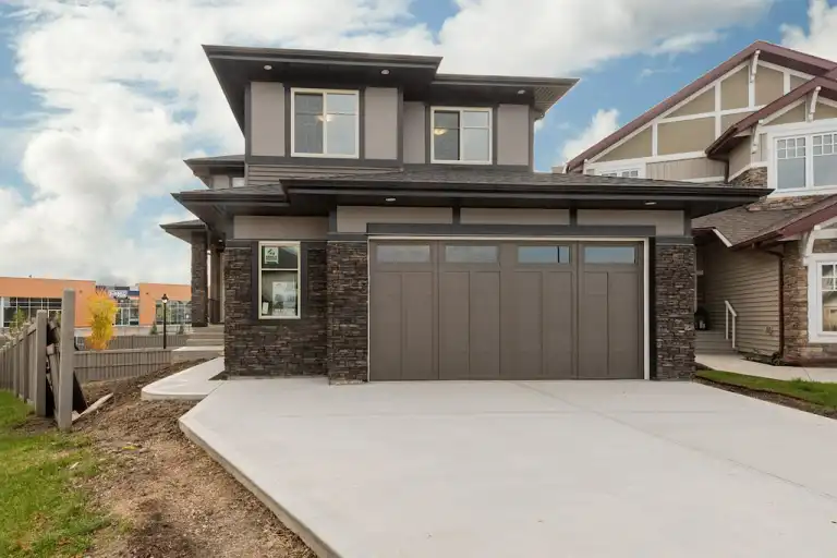 4000 sqft Beautiful 6 bedroom and 5 bath house in a posh community Windermere. | 3161 Allan Landing Southwest, Edmonton | 3141245