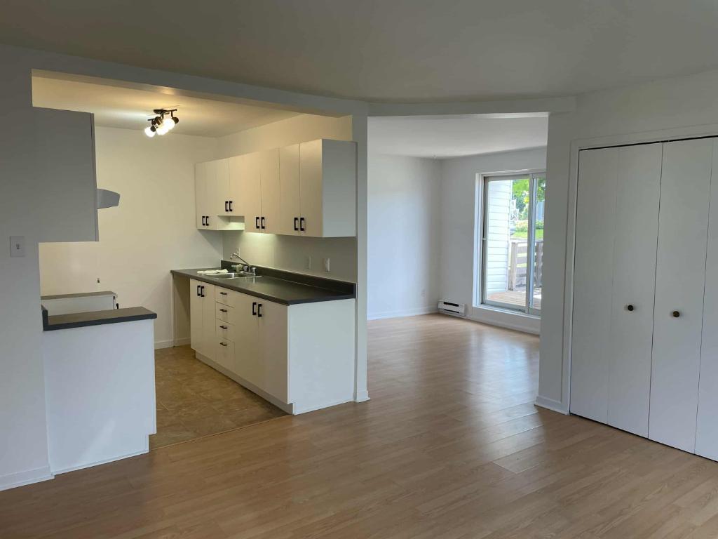 4 1/2 Lévis centre-ville, UQAR, proximité autoroute | 3090046
