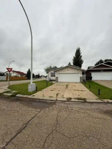 4 Bedroom 3 Full Bathroom House in a Quiet Neighborhood | 9003 169A Avenue Northwest, Edmonton | 3146585