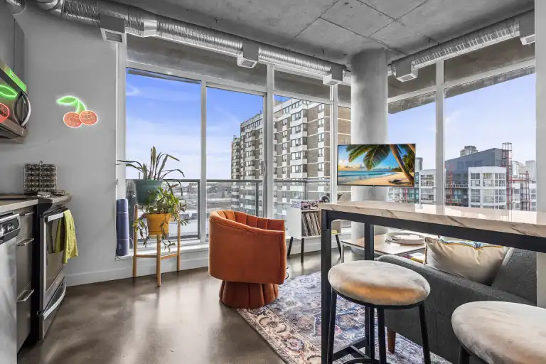 Premium 2BR Downtown Condo | Skyline Views, Furnished, Hassle-Free Living | 808 - 624 8 Avenue Southeast, Calgary | 3116480