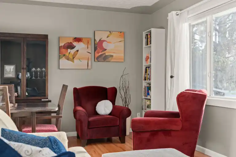 Welcome to your home away from home in the heart of Glenbrook, central Calgary— | 3123 37 Street Southwest, Calgary | 3116493